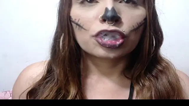 Snapshot of nicollewayne10 chatting on November 2025 01:12:01 AM nicollewayne10 online show from November 2025 01:12:01 AM