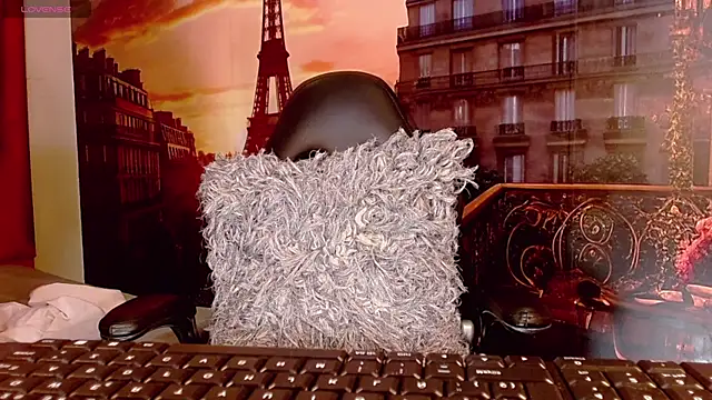 Gabi Prince online show from November 2025 07:50:02 PM