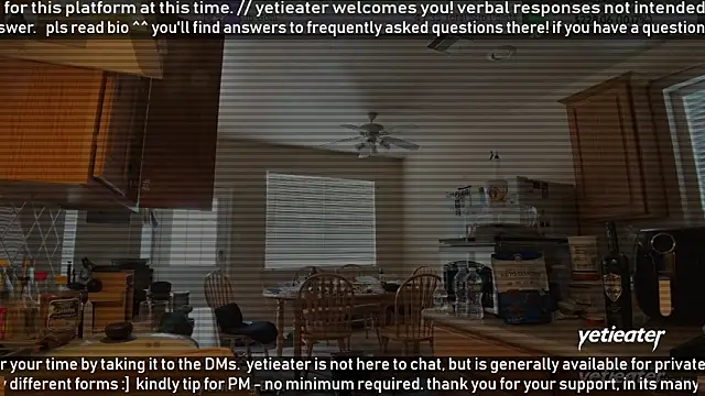 Snapshot of yetieater chatting on June 2026 05:06:01 PM yetieater online show from June 2026 05:06:01 PM