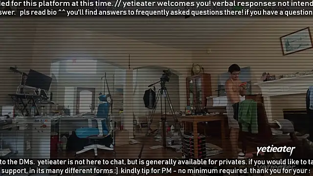 Snapshot of yetieater chatting on May 2026 04:56:02 PM yetieater online show from May 2026 04:56:02 PM