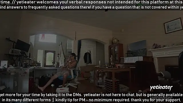 Snapshot of yetieater chatting on June 2026 05:13:02 PM yetieater online show from June 2026 05:13:02 PM