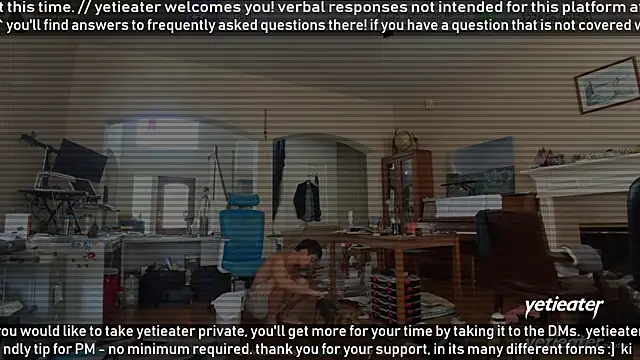 Snapshot of yetieater chatting on June 2026 04:16:01 PM yetieater online show from June 2026 04:16:01 PM