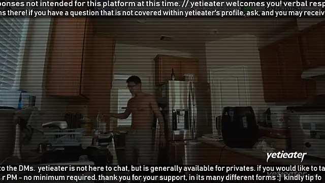 Snapshot of yetieater chatting on June 2026 01:54:01 PM yetieater online show from June 2026 01:54:01 PM
