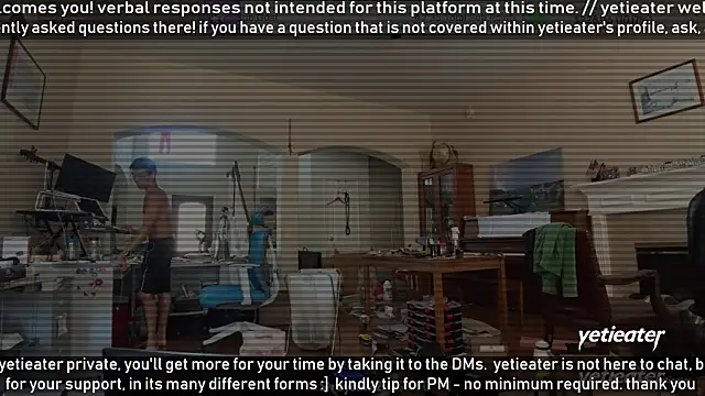 Snapshot of yetieater chatting on May 2026 04:37:02 PM yetieater online show from May 2026 04:37:02 PM