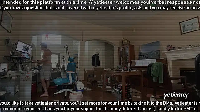 Snapshot of yetieater chatting on April 2026 09:27:01 PM yetieater online show from April 2026 09:27:01 PM