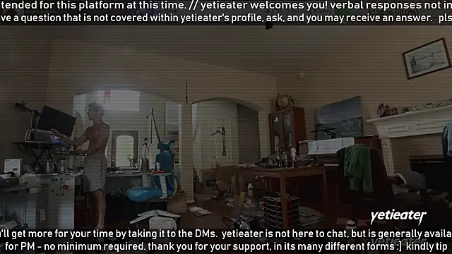 Snapshot of yetieater chatting on May 2026 05:32:02 PM yetieater online show from May 2026 05:32:02 PM