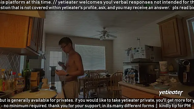 Snapshot of yetieater chatting on June 2026 04:30:01 PM yetieater online show from June 2026 04:30:01 PM