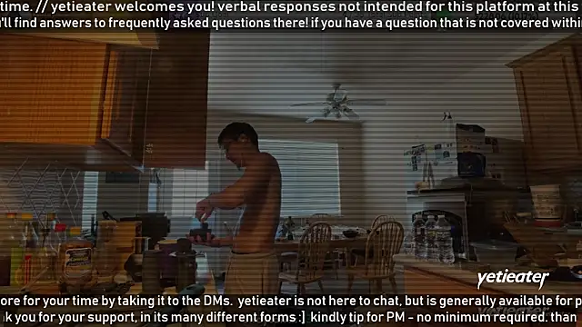 Snapshot of yetieater chatting on May 2026 03:43:02 PM yetieater online show from May 2026 03:43:02 PM
