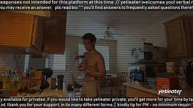Snapshot of yetieater chatting on April 2026 04:53:02 PM yetieater online show from April 2026 04:53:02 PM