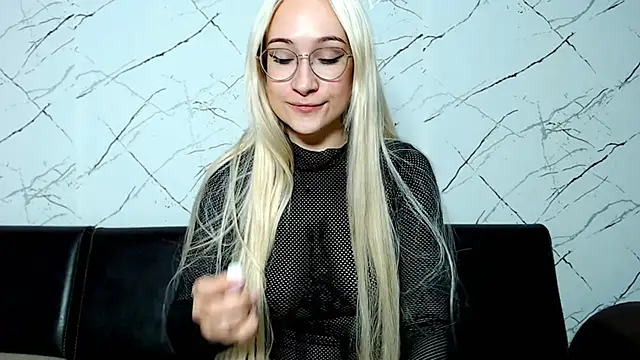 HeidiBows online show from November 2025 07:35:01 AM