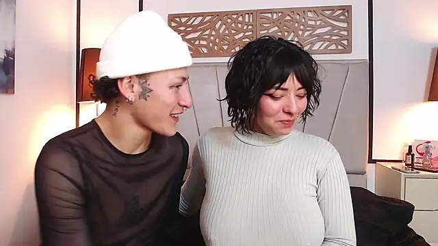 Aria and orien online show from March 2025 01:59:02 PM