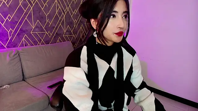 Tahara Romanov online show from May 2026 03:15:01 PM