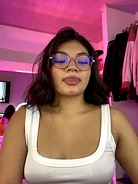  Camilaaa  online show from September 2025 06:30:01 PM