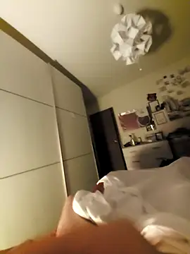 Snapshot of Cazzettostorto99 chatting on September 2025 09:39:01 PM Cazzettostorto99 online show from September 2025 09:39:01 PM