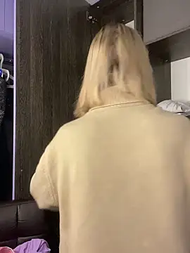 Snapshot of amorearte_m chatting on March 2025 03:57:01 AM amorearte m online show from March 2025 03:57:01 AM