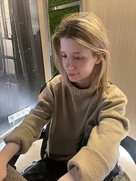 Snapshot of amorearte_m chatting on March 2025 09:48:02 PM amorearte m online show from March 2025 09:48:02 PM