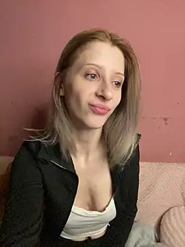 Snapshot of amorearte_m chatting on December 2025 01:32:01 PM amorearte m online show from December 2025 01:32:01 PM