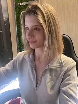 Snapshot of amorearte_m chatting on March 2025 11:09:01 PM amorearte m online show from March 2025 11:09:01 PM