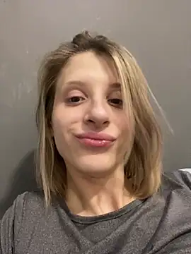 Snapshot of amorearte_m chatting on March 2025 11:17:02 AM amorearte m online show from March 2025 11:17:02 AM