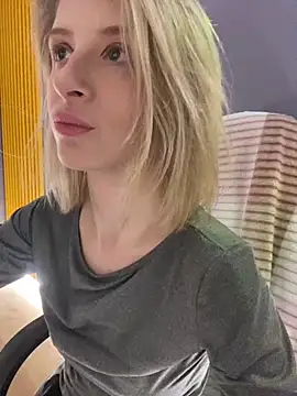 Snapshot of amorearte_m chatting on March 2025 12:50:01 AM amorearte m online show from March 2025 12:50:01 AM