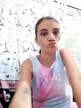 Snapshot of ArianaaGrace chatting on September 2025 09:20:01 PM ArianaaGrace online show from September 2025 09:20:01 PM
