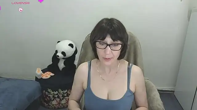 LenaFlynn online show from September 2025 04:46:02 AM