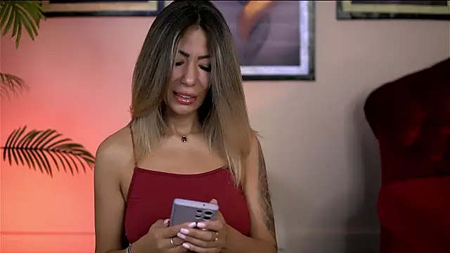 Snapshot of SophiaPotts chatting on March 2026 04:28:01 AM SophiaPotts online show from March 2026 04:28:01 AM