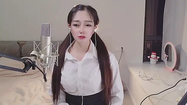 Snapshot of xixi_888 chatting on March 2025 06:32:01 PM xixi 888 online show from March 2025 06:32:01 PM