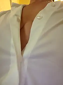 Melody73 online show from November 2025 09:30:02 PM