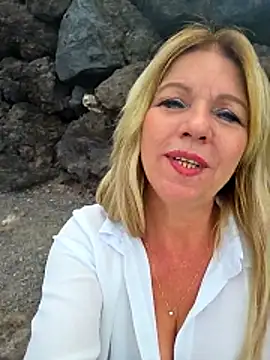 Melody73 online show from October 2025 11:11:02 AM