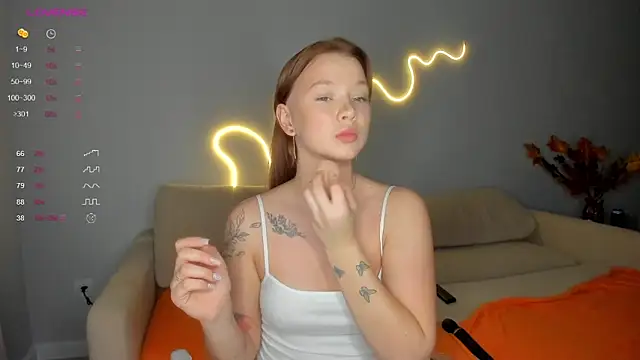 dinky  emily online show from September 2025 05:20:01 PM