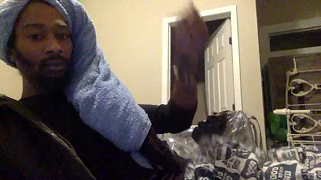 Snapshot of datlongone chatting on November 2025 06:07:02 AM datlongone online show from November 2025 06:07:02 AM