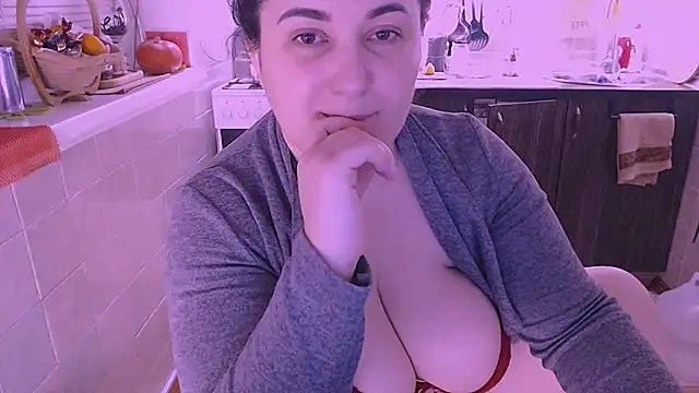 SoftLia online show from December 2025 05:18:02 PM