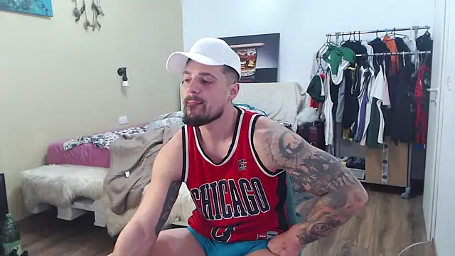 Tiberius hunk online show from February 2026 06:35:02 AM