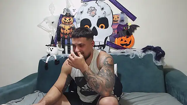 Snapshot of Tiberius_hunk chatting on October 2025 07:13:02 PM Tiberius hunk online show from October 2025 07:13:02 PM