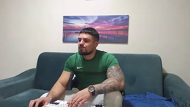 Snapshot of Tiberius_hunk chatting on December 2025 05:47:02 PM Tiberius hunk online show from December 2025 05:47:02 PM