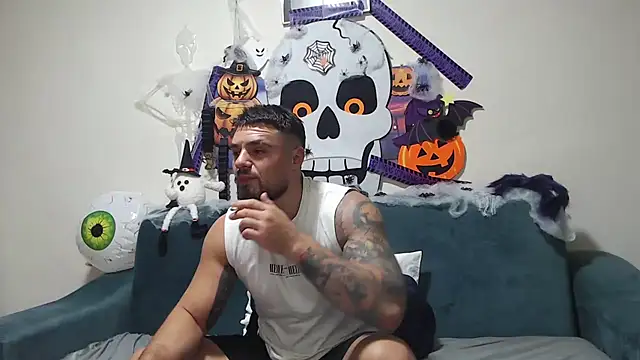 Snapshot of Tiberius_hunk chatting on October 2025 05:19:02 AM Tiberius hunk online show from October 2025 05:19:02 AM