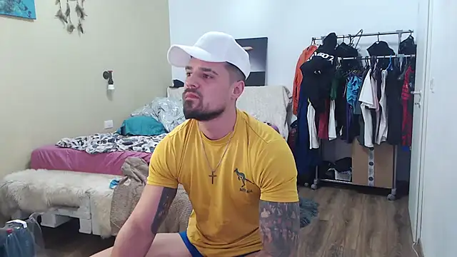 Tiberius hunk online show from February 2026 04:23:01 AM