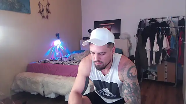 Tiberius hunk online show from February 2026 04:33:01 AM