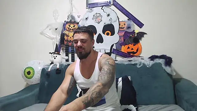 Snapshot of Tiberius_hunk chatting on October 2025 06:18:02 PM Tiberius hunk online show from October 2025 06:18:02 PM