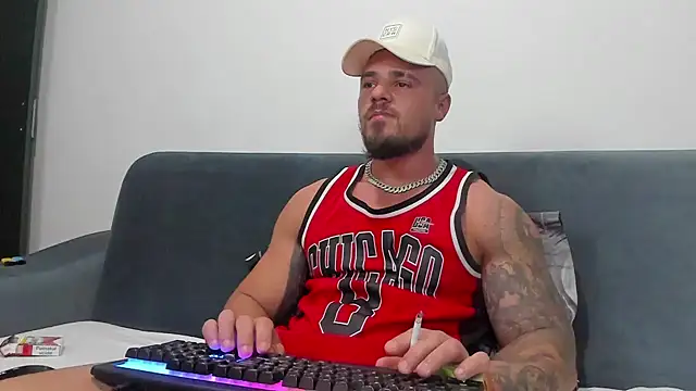 Tiberius hunk online show from March 2025 08:50:02 PM