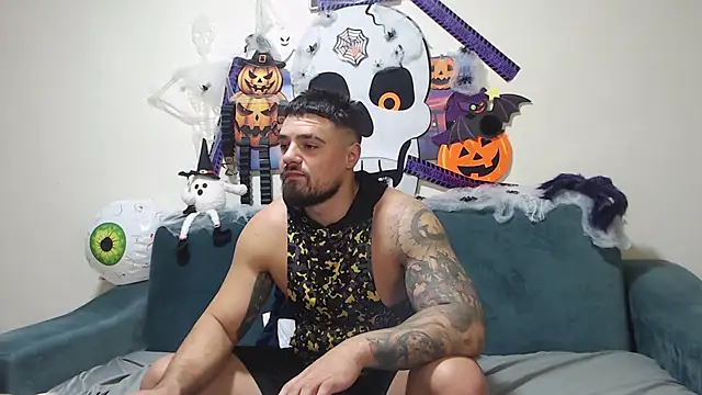 Snapshot of Tiberius_hunk chatting on October 2025 02:07:02 PM Tiberius hunk online show from October 2025 02:07:02 PM