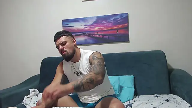 Tiberius hunk online show from October 2025 04:11:02 PM