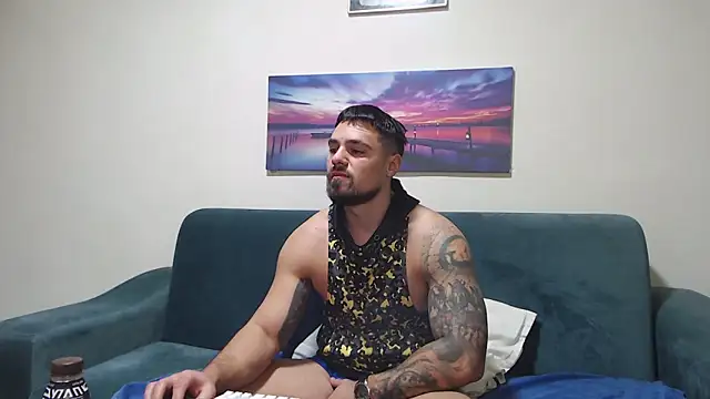 Snapshot of Tiberius_hunk chatting on December 2025 06:08:02 AM Tiberius hunk online show from December 2025 06:08:02 AM