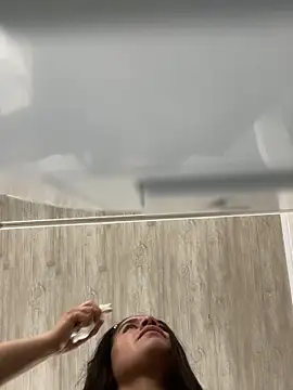 sofia 23x online show from November 2025 06:47:02 PM