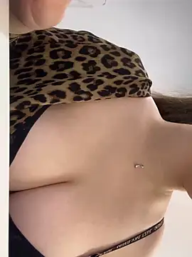 Snapshot of HannaJohnson chatting on September 2025 06:07:02 AM HannaJohnson online show from September 2025 06:07:02 AM