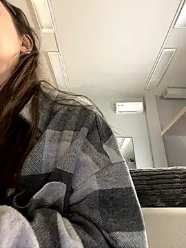 Snapshot of HannaJohnson chatting on September 2025 06:03:01 AM HannaJohnson online show from September 2025 06:03:01 AM