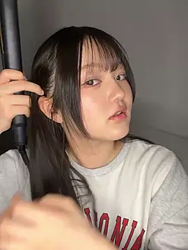 MinaKubo online show from April 2026 01:36:02 PM