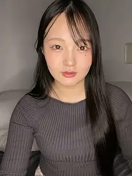 MinaKubo online show from April 2026 01:50:02 PM