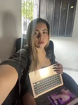 lunaxxx 69 online show from November 2025 09:25:01 PM